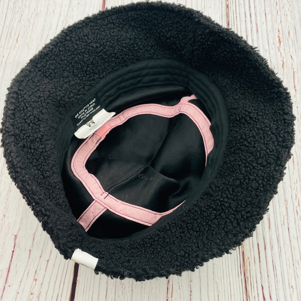 Kuromi Sanrio Bioworld Black Sherpa Faux Fur Bucket Hat with Ears SIL-34706 OSFM - Picture 6 of 8